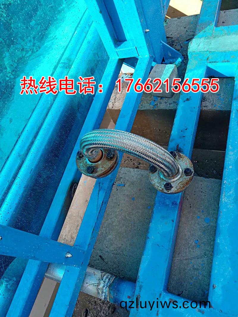 定(ding)製(zhi)版(ban)封(feng)閉洗(xi)車(che)機(ji)