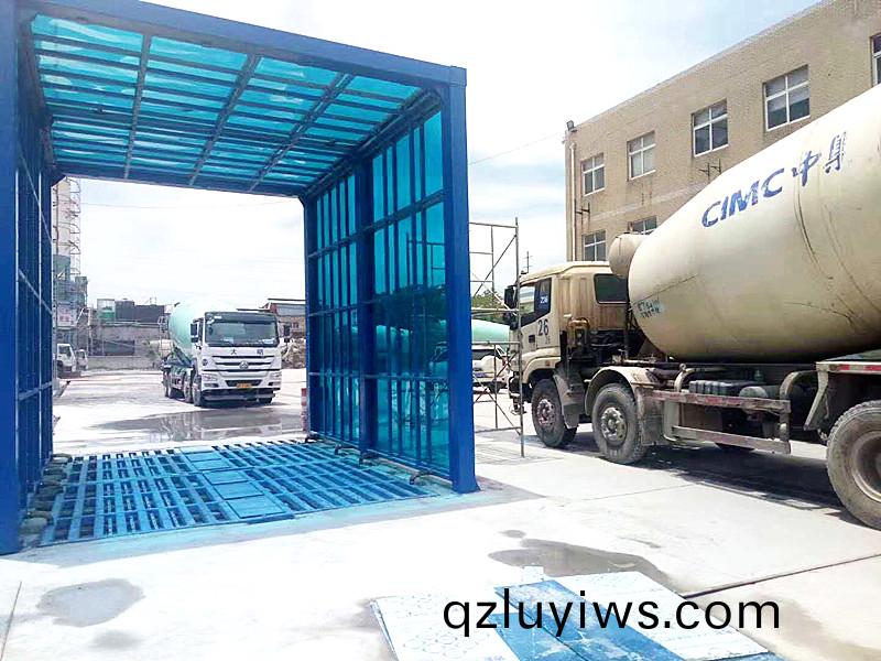 武(wu)漢(han)鑫冠(guan)混凝土(tu) 200T-10*4*5m龍門(men)洗(xi)車(che)機