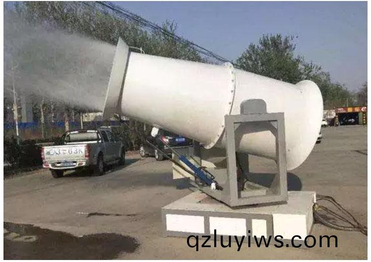 60米(mi)風(feng)送(song)式噴霧機(ji)